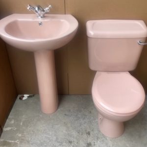 Shell_Pink_Bathroom_suite