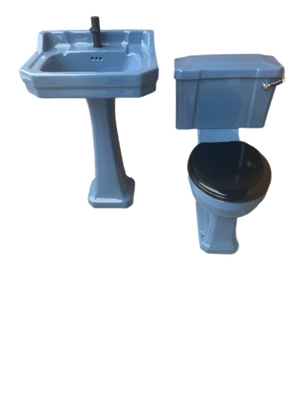 Alaska_blue_art_deco_toilet_and_basin_set